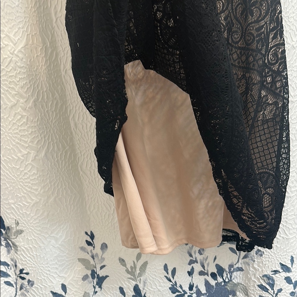2/$20 Rewind Mini Dress Off-Shoulder Black Lace Overlay Cocktail Party Sz L - Picture 5 of 7